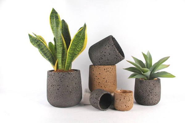 BYF Seni & Kerajinan Bagaimana cara menggabungkan keahlian tanah liat dengan desain modern untuk menciptakan Pot Penanam Stoneware Klasik yang baru?