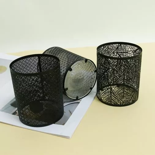 Tempat Lilin Logam Hitam