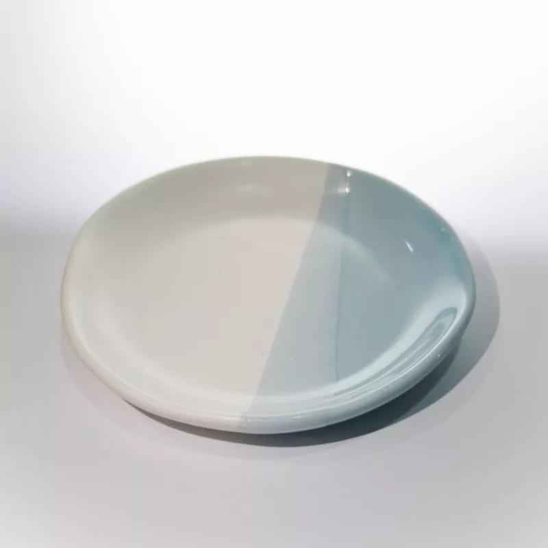 Piring Bulat Keramik Dua Warna Modern